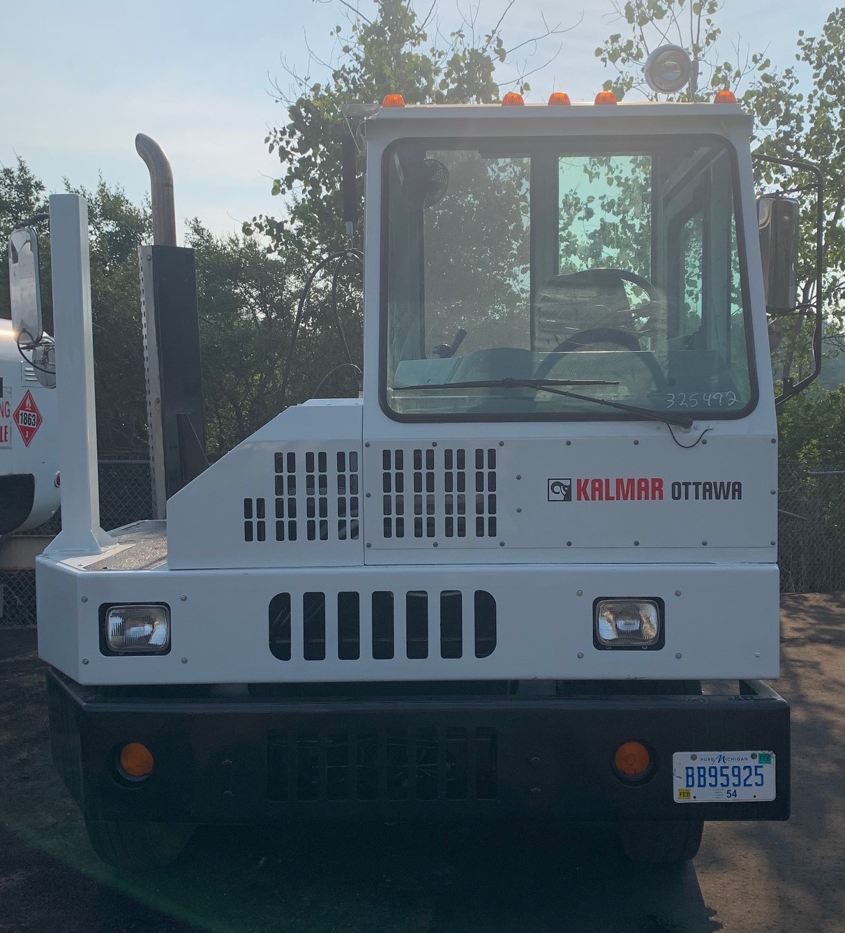 Kalmar Yard Truck Model Ottawa 4x2 DOT - Metro Airport Truck